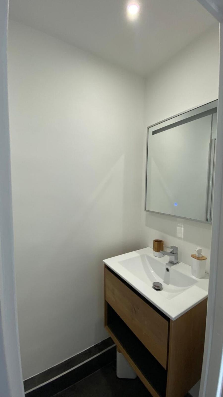 2-Bedroom Apartment For 4 People Near The Beach 梅利蒙 外观 照片