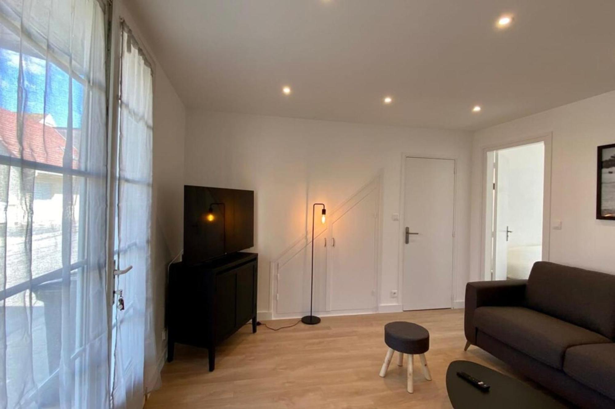 2-Bedroom Apartment For 4 People Near The Beach 梅利蒙 外观 照片